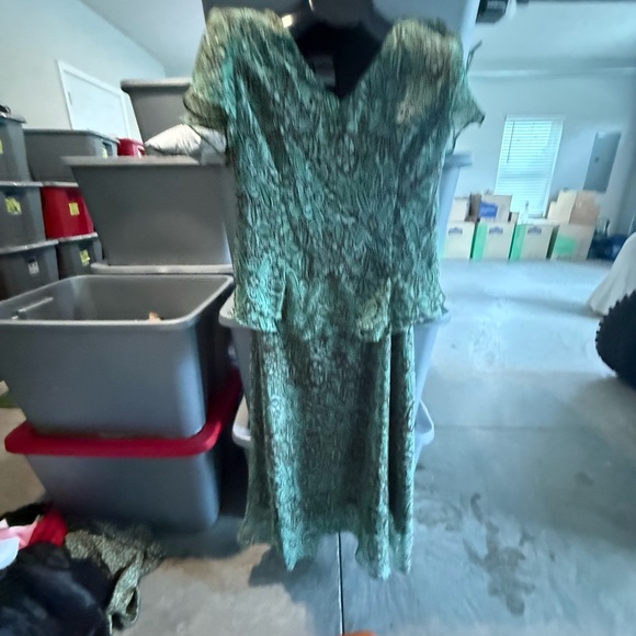 Elegant Green Patterned Dress mp51 - Picture 1 of 7